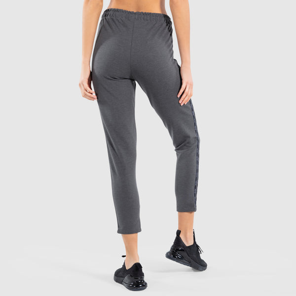 llevar pantalones de chándal
