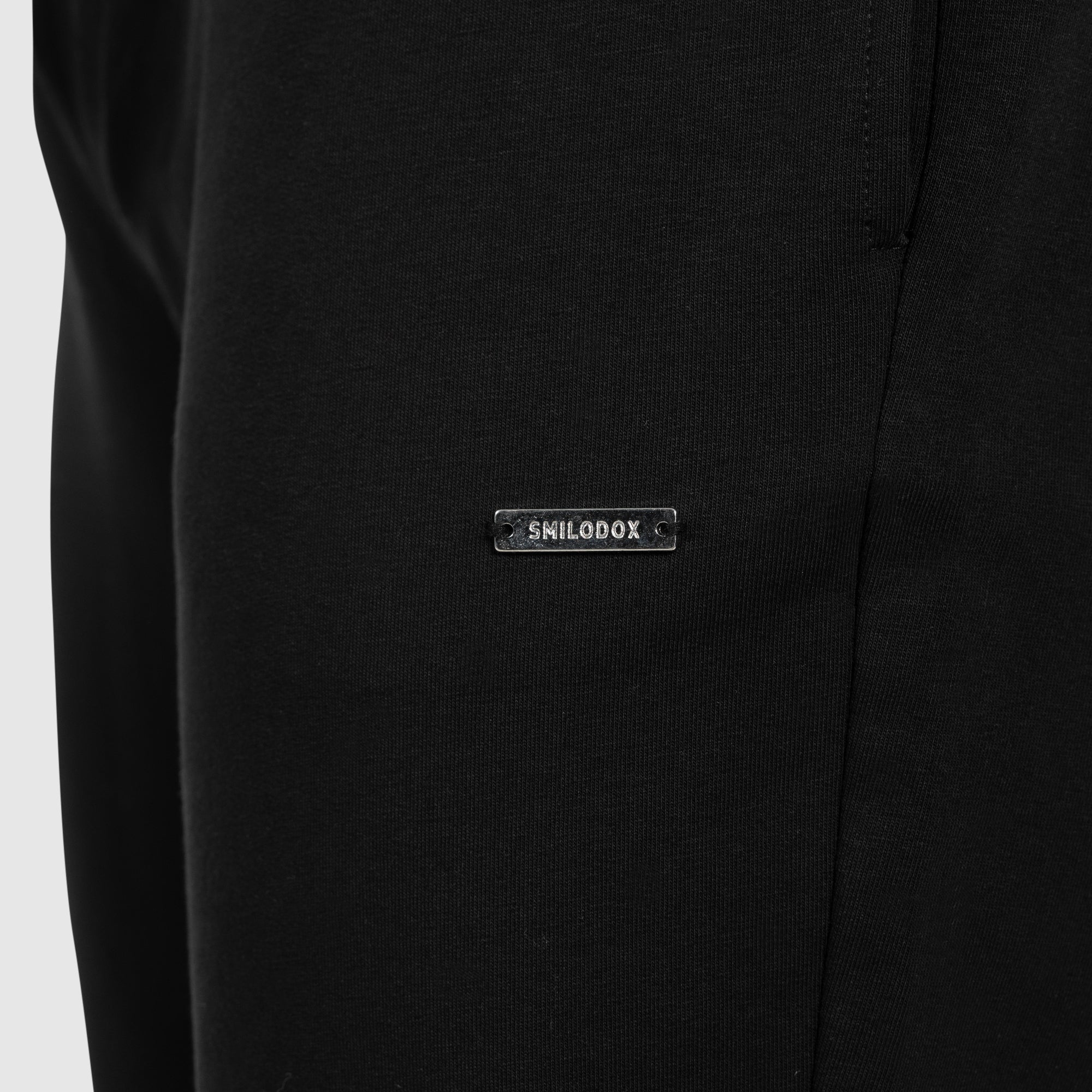 Schwarz M