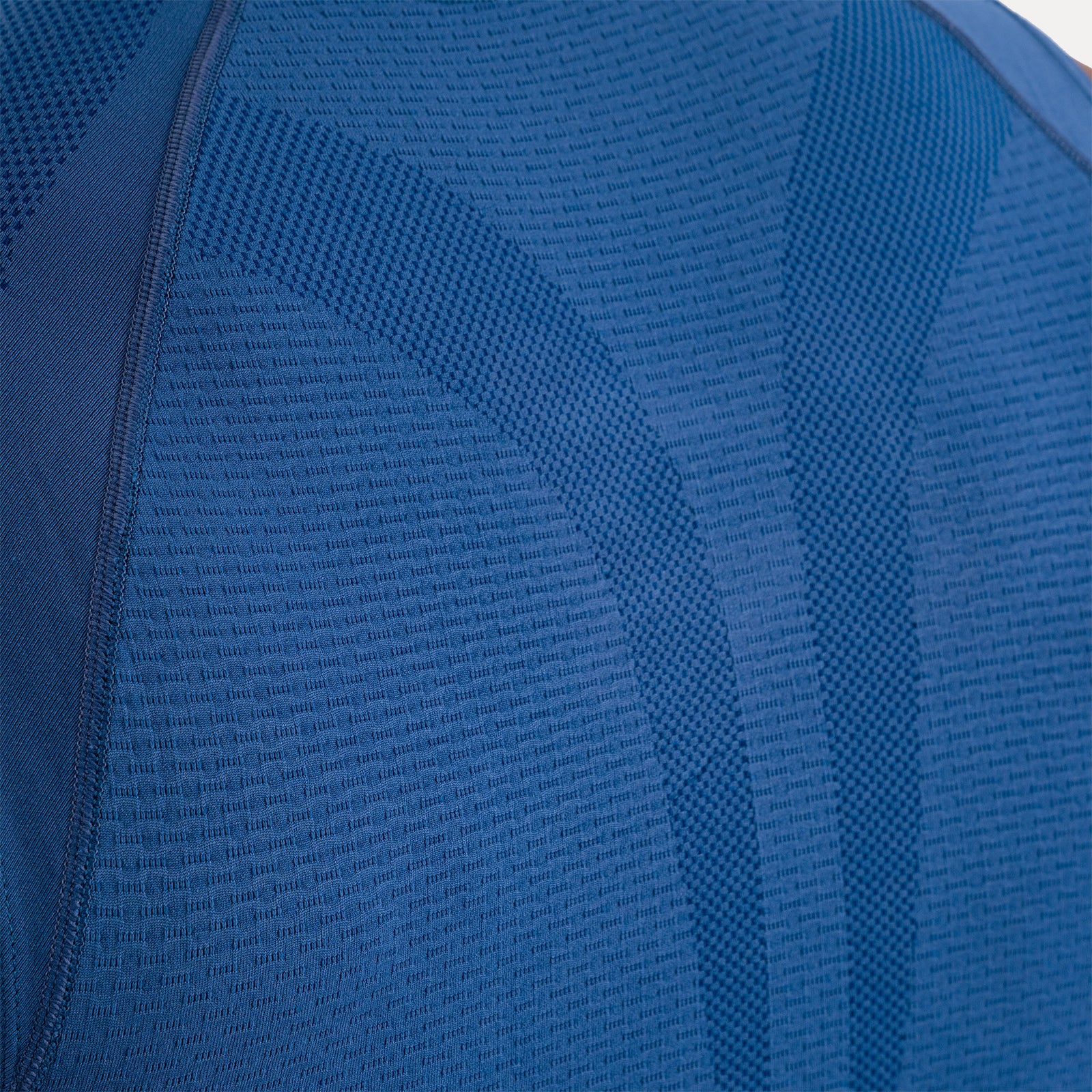 Dunkel Blau