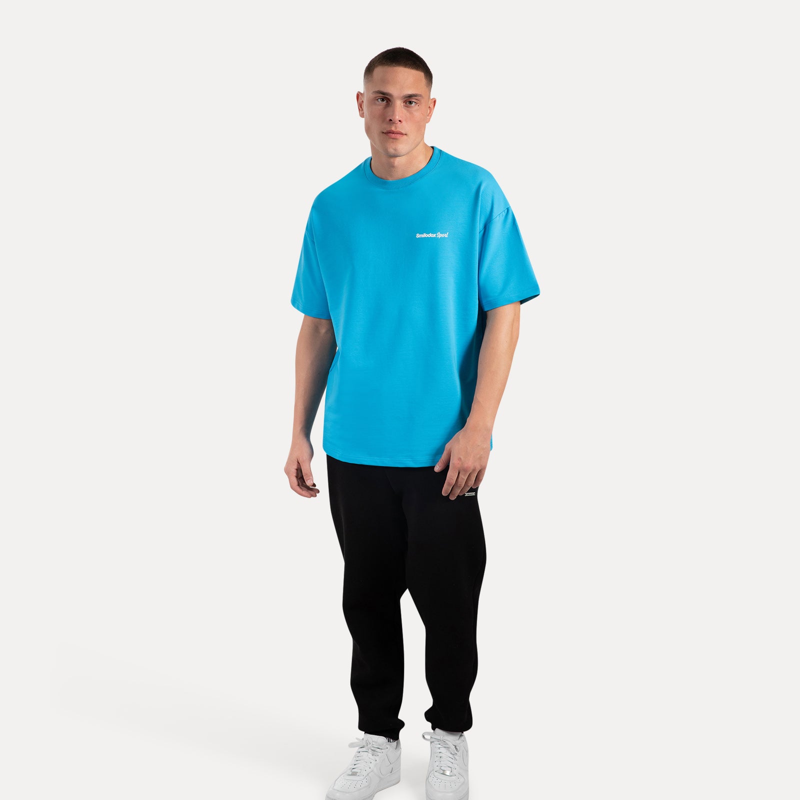 Hellblau